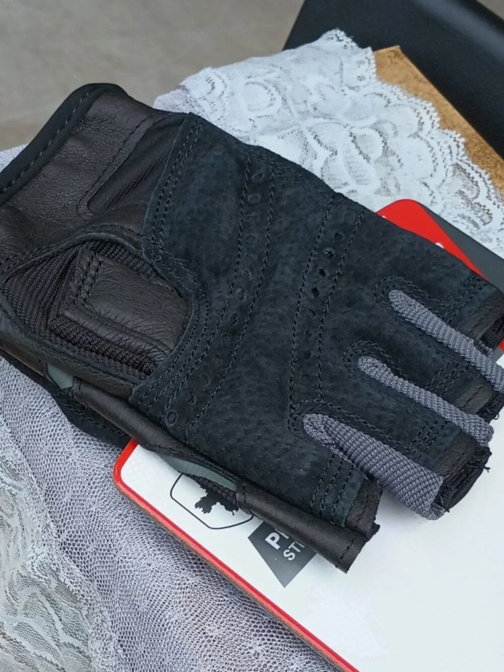 Harbinger Pro Strength Lifting Gloves (real leather palm), L, black/gray, New